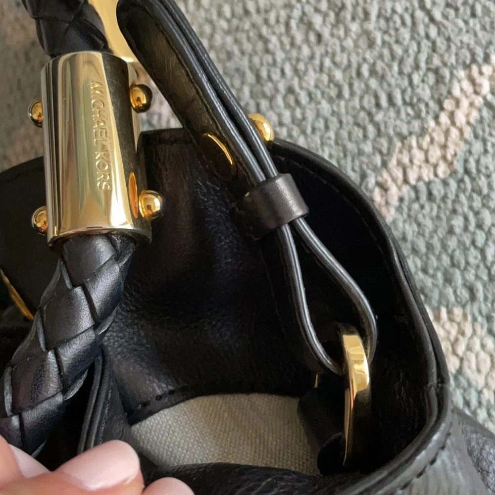 Michael Kors Collection Handbag in Black Leather - Picture 7 of 17